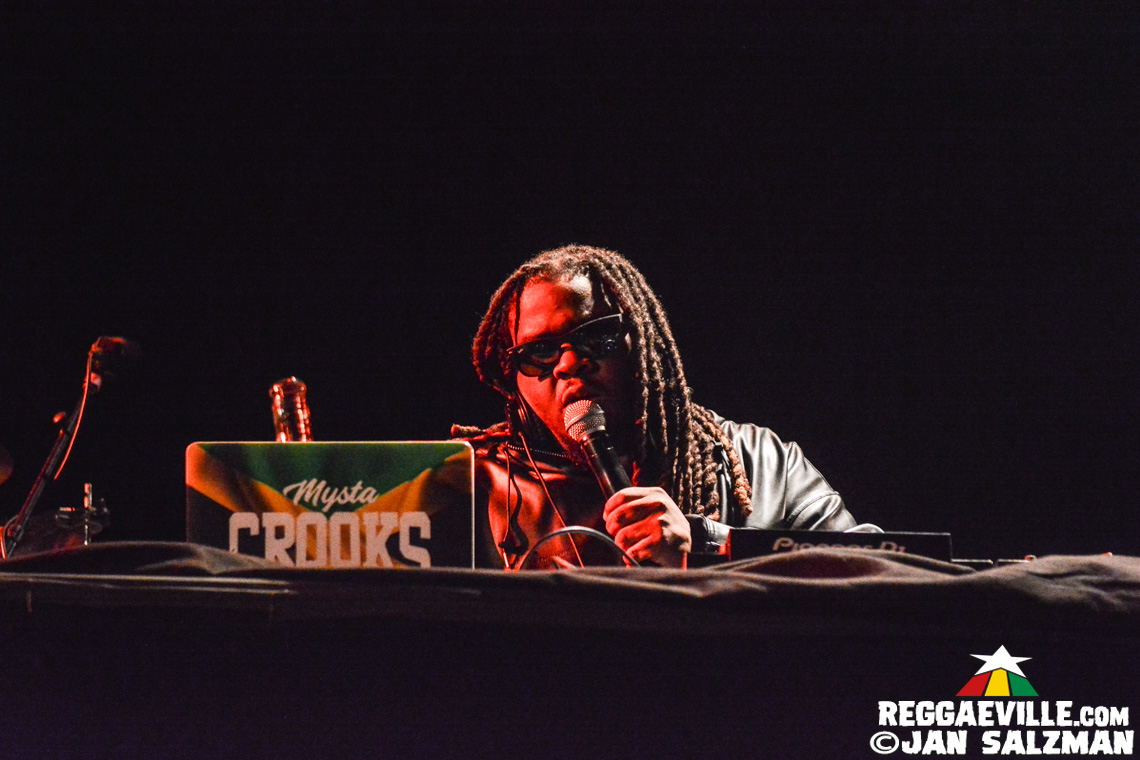 Buju Banton, Jesse Royal with Medisun