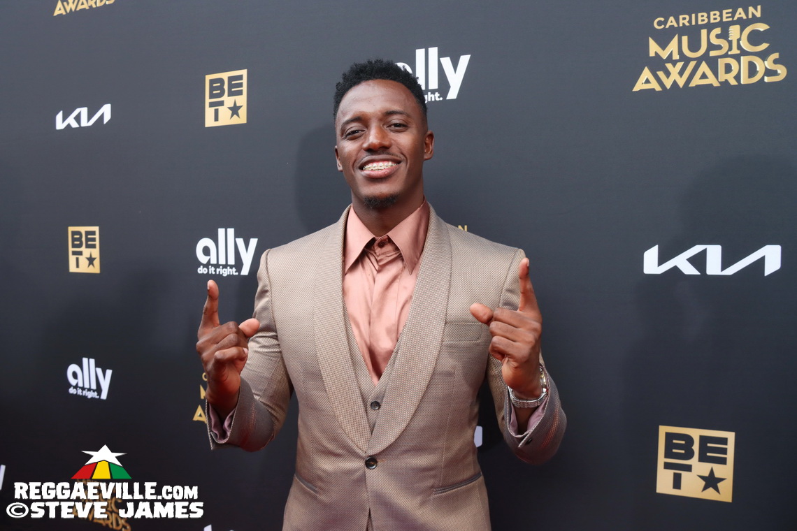 Buju Banton, Majah Hype, Sizzla, Romain Virgo