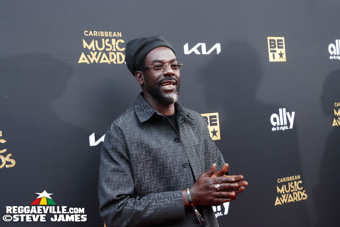 Buju Banton, Majah Hype, Sizzla, Romain Virgo