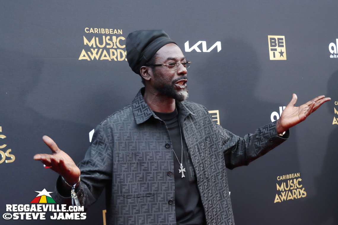 Buju Banton, Majah Hype, Sizzla, Romain Virgo