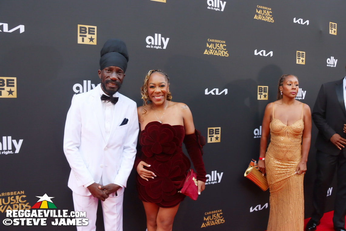 Buju Banton, Majah Hype, Sizzla, Romain Virgo