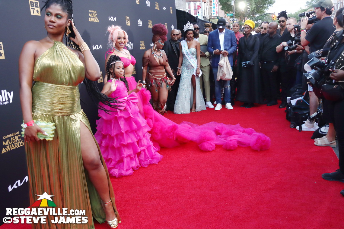 Buju Banton, Majah Hype, Sizzla, Romain Virgo