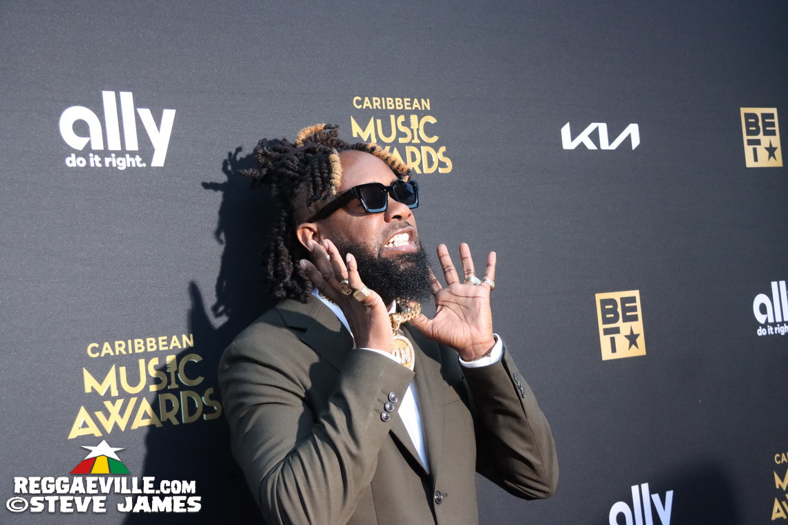 Buju Banton, Majah Hype, Sizzla, Romain Virgo