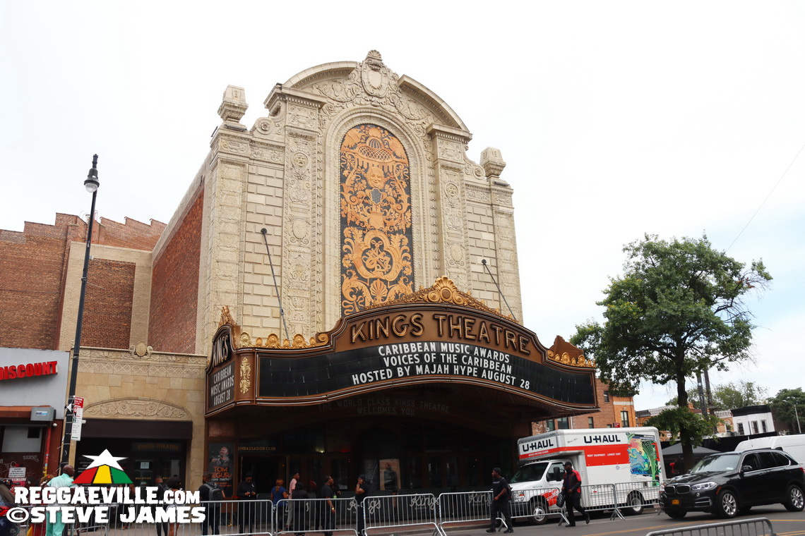 Buju Banton, Majah Hype, Sizzla, Romain Virgo