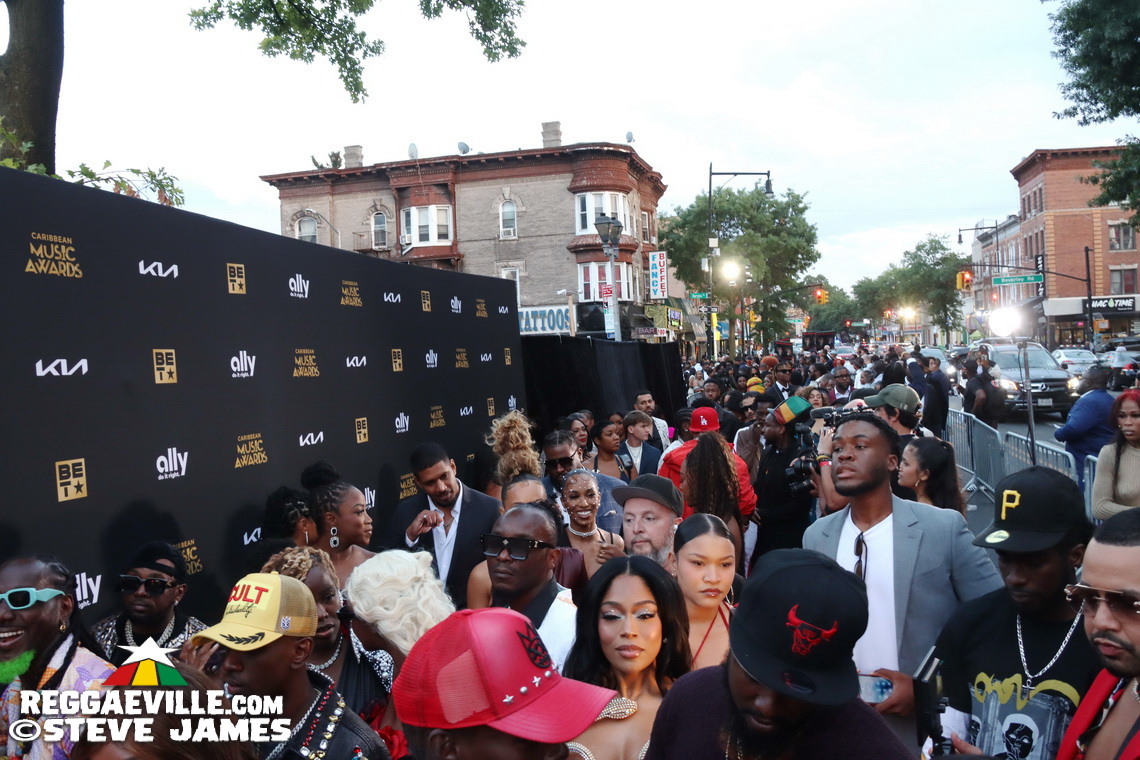 Buju Banton, Majah Hype, Sizzla, Romain Virgo