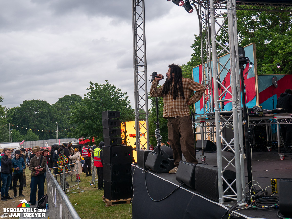 Tarrus Riley, DJ AG, Jaz Elise, Ras-I