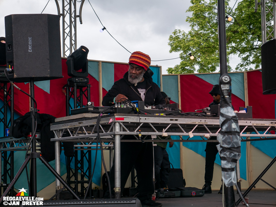 Tarrus Riley, DJ AG, Jaz Elise, Ras-I