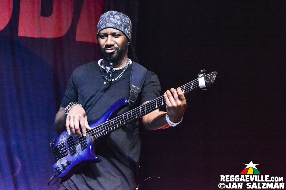 Collie Buddz, Hector Roots Lewis