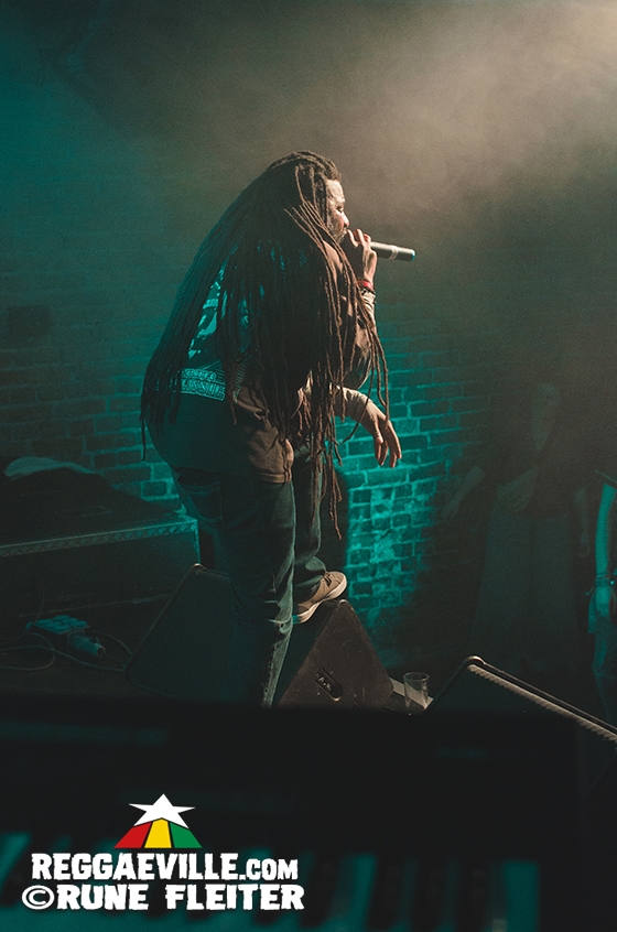 Eek-A-Mouse, Omar Perry