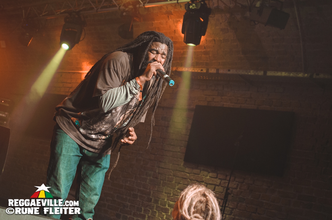 Eek-A-Mouse, Omar Perry