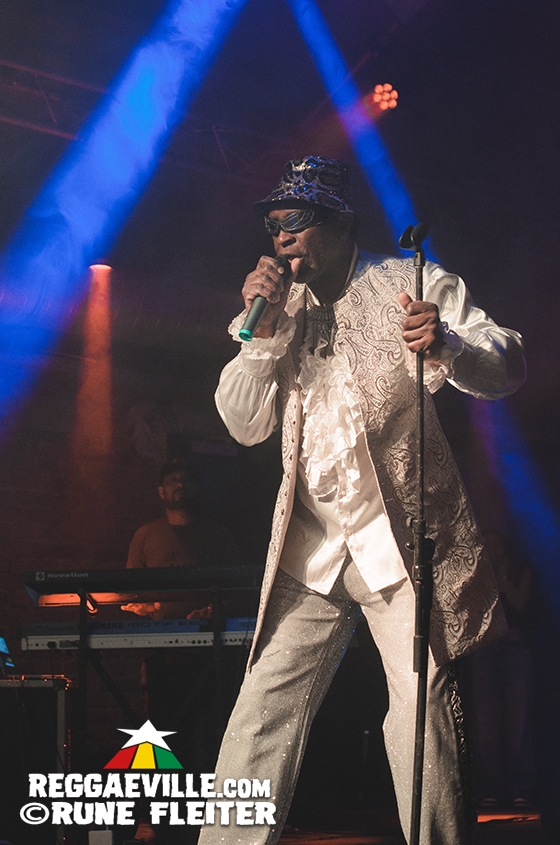 Eek-A-Mouse, Omar Perry