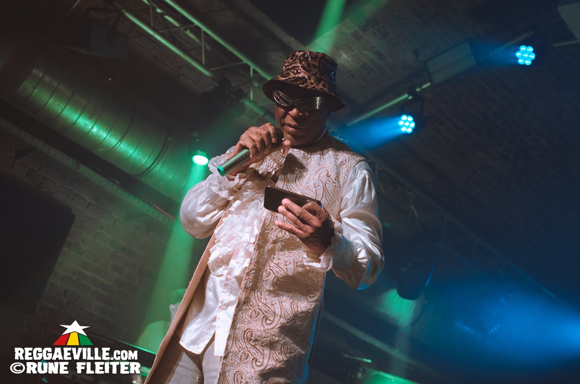 Eek-A-Mouse, Omar Perry