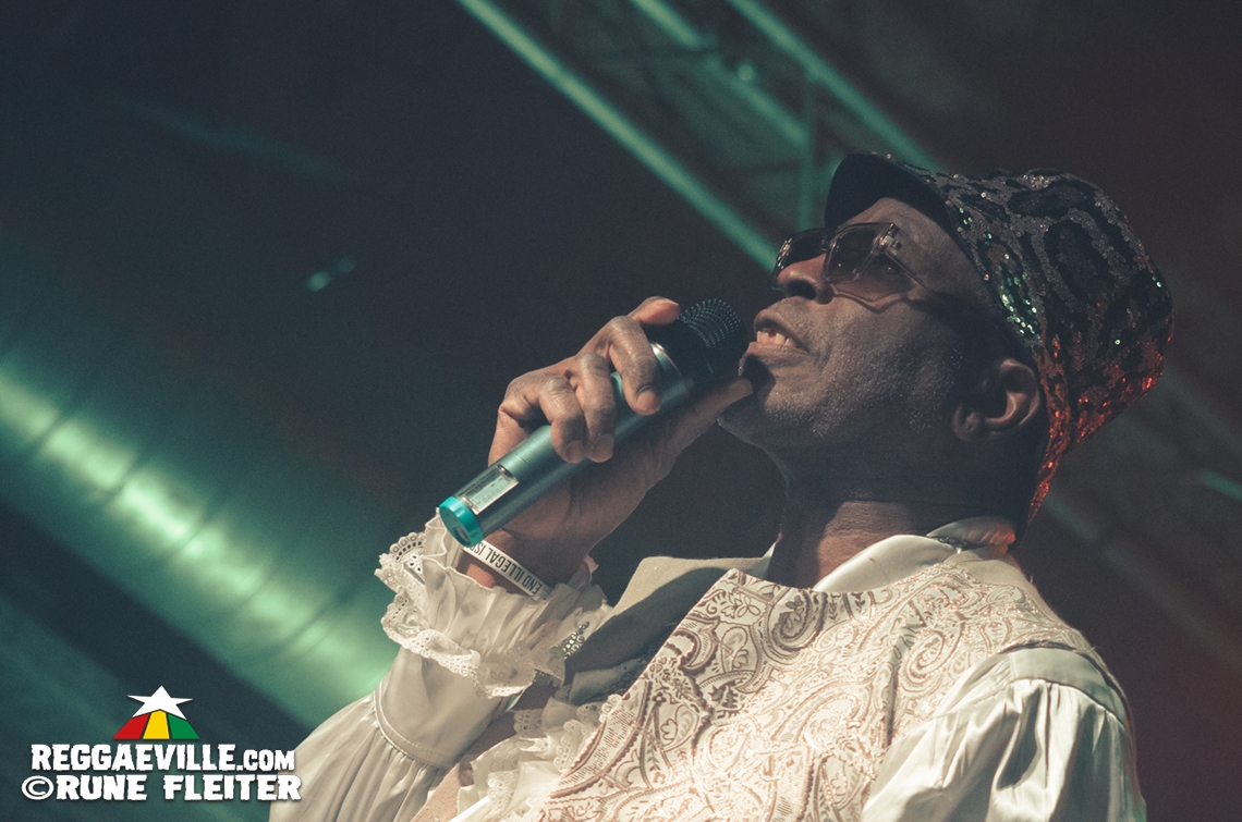 Eek-A-Mouse, Omar Perry