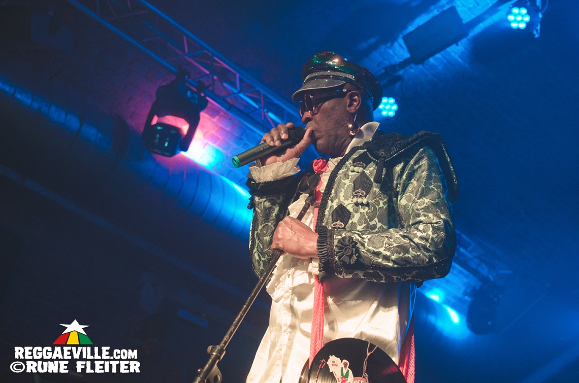 Eek-A-Mouse, Omar Perry