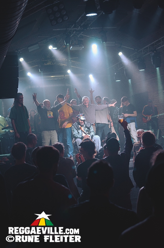 Eek-A-Mouse, Omar Perry