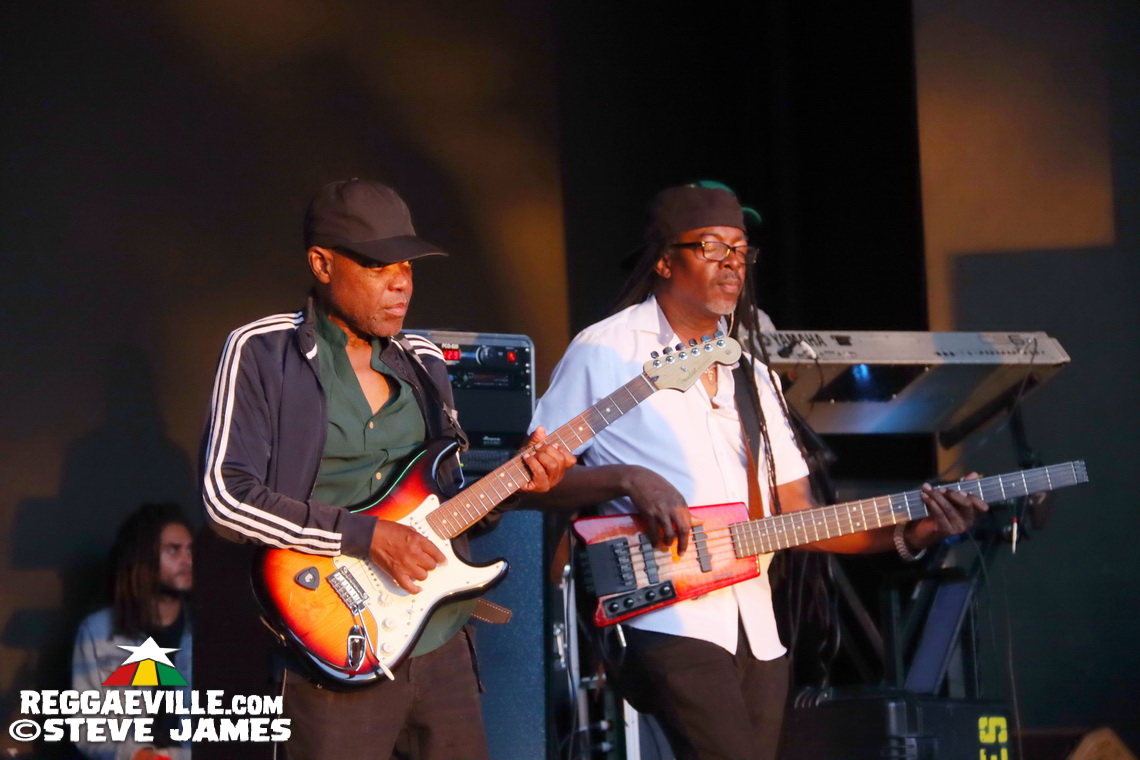 Alaine, Shuga, Sharon Marley, Chino & Stephen McGregor