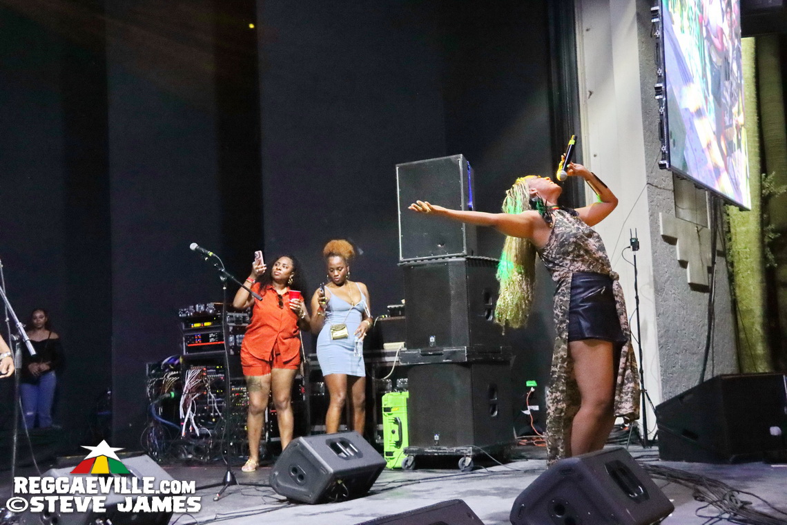 Alaine, Shuga, Sharon Marley, Chino & Stephen McGregor