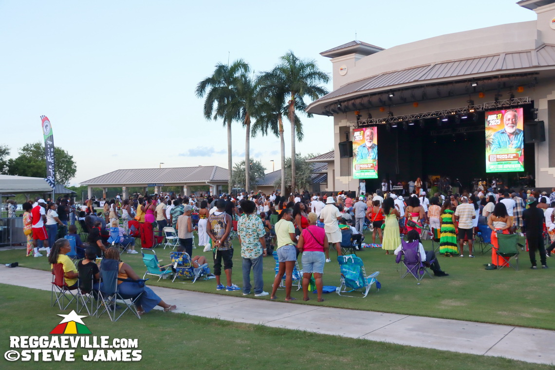 Alaine, Shuga, Sharon Marley, Chino & Stephen McGregor