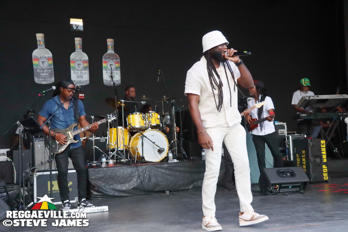 Alaine, Shuga, Sharon Marley, Chino & Stephen McGregor