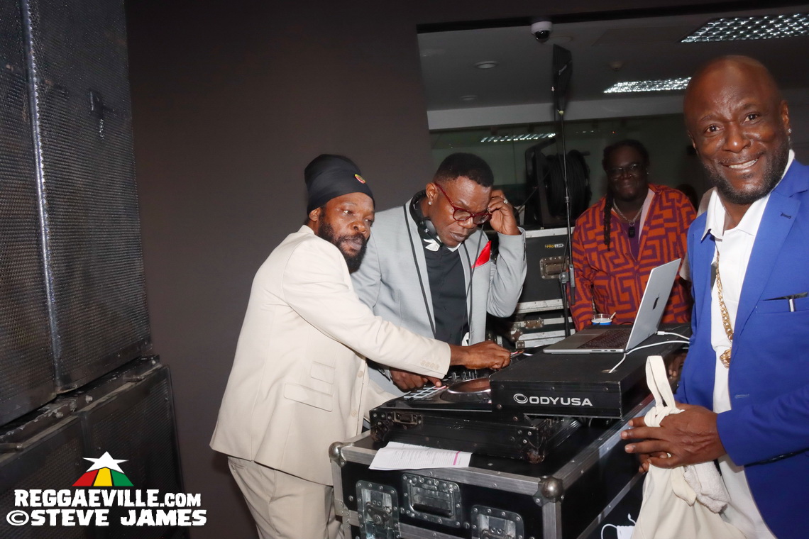 Squidly Cole, Pinchers, Bushman, Dean Fraser