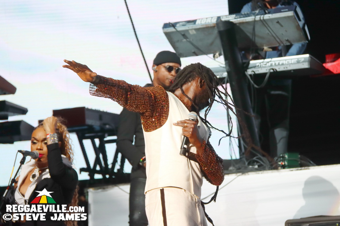 Buju Banton with Beres Hammond, Wayne Wonder & Gramps Morgan