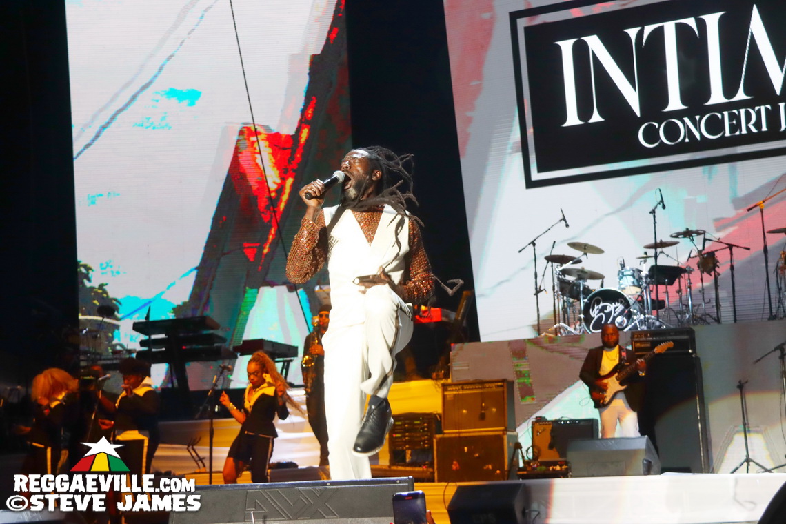 Buju Banton with Beres Hammond, Wayne Wonder & Gramps Morgan