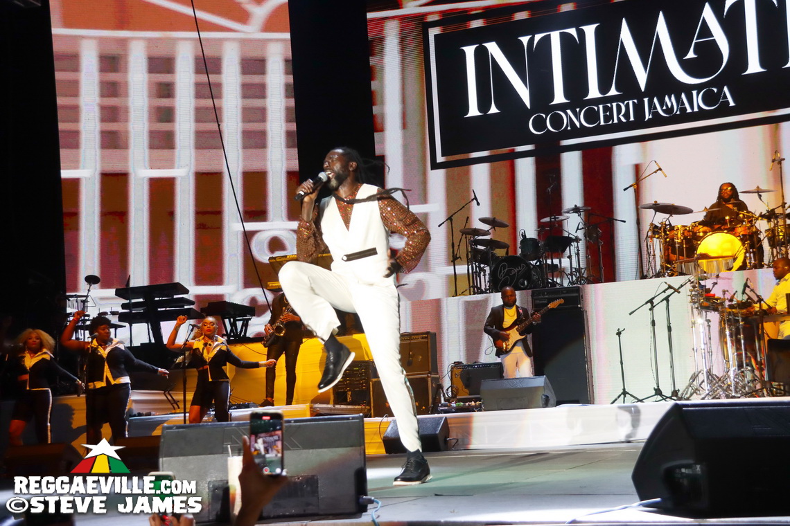 Buju Banton with Beres Hammond, Wayne Wonder & Gramps Morgan