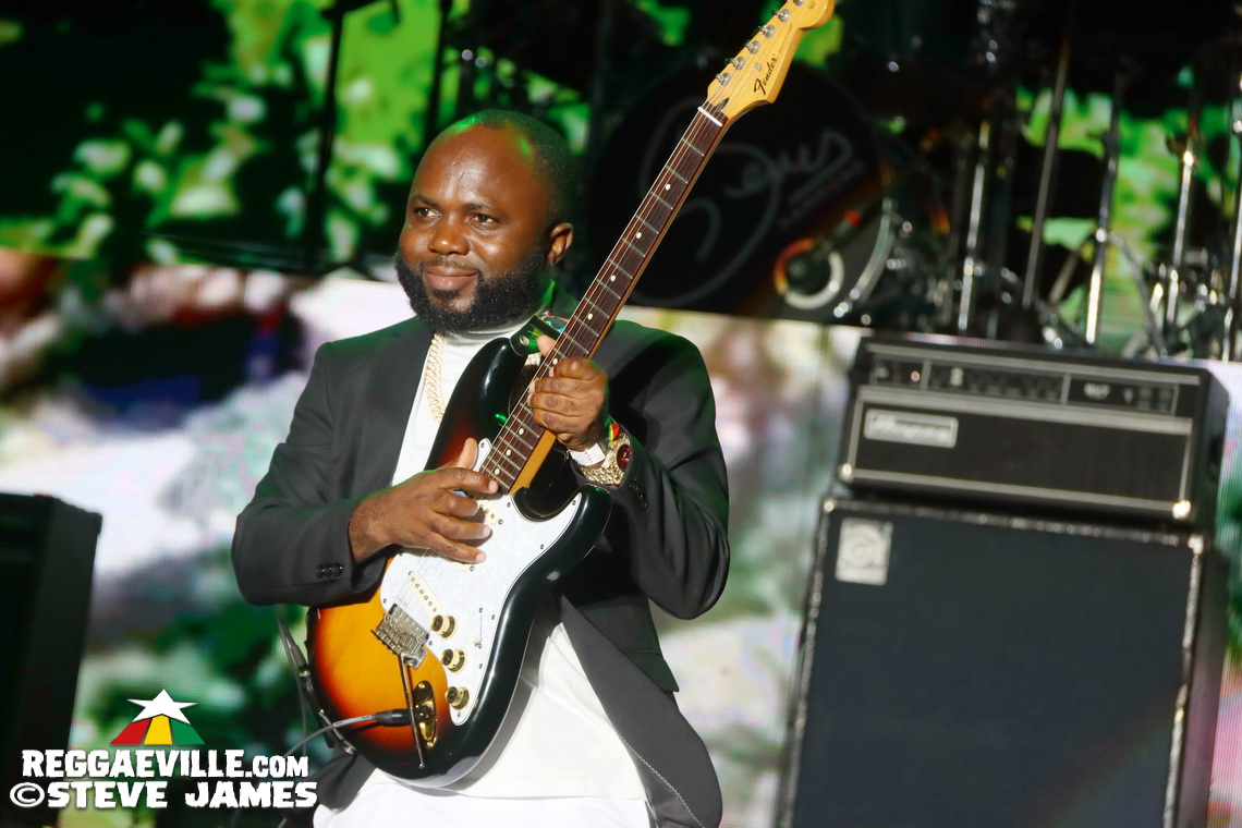 Buju Banton with Beres Hammond, Wayne Wonder & Gramps Morgan