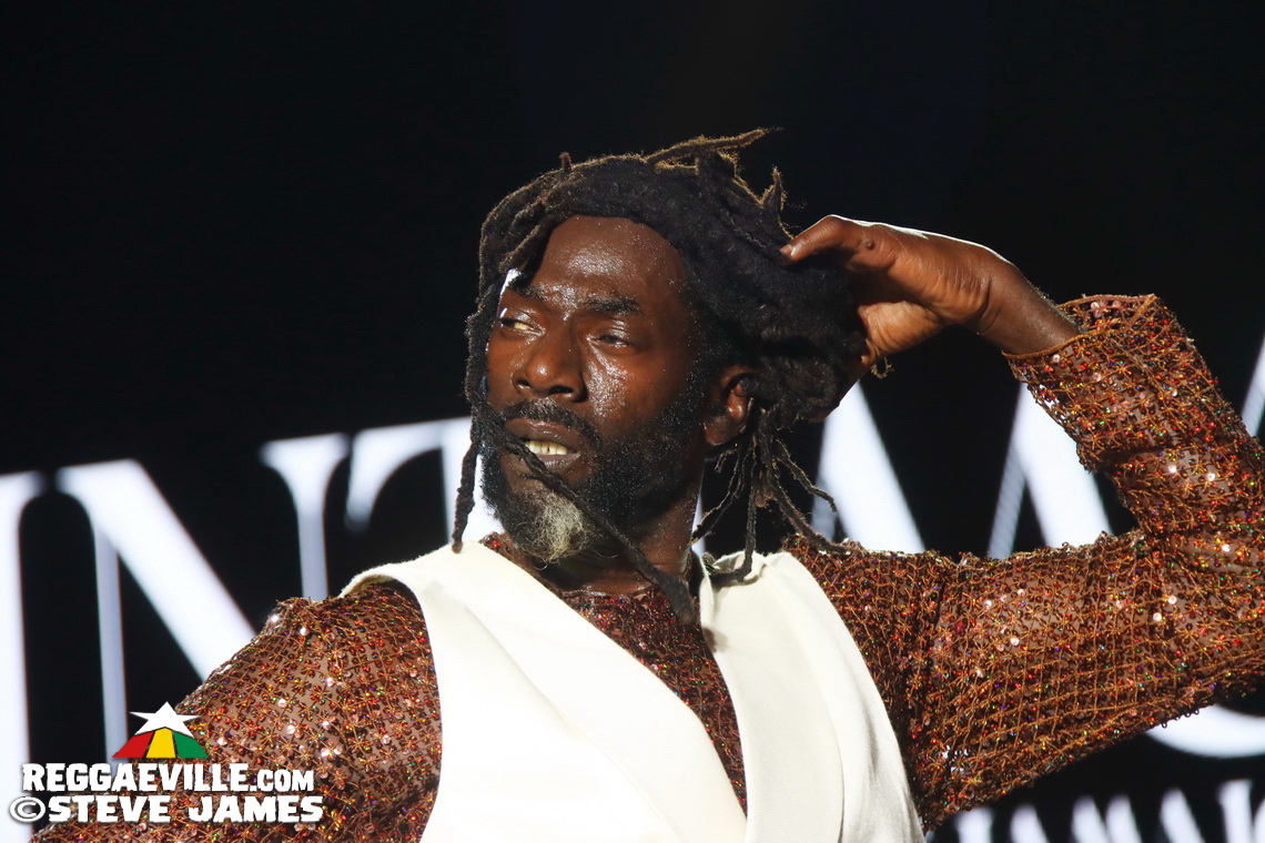 Buju Banton with Beres Hammond, Wayne Wonder & Gramps Morgan