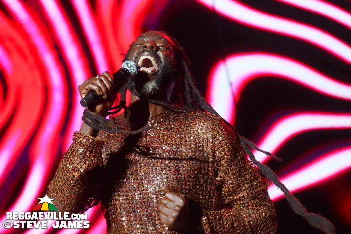 Buju Banton with Beres Hammond, Wayne Wonder & Gramps Morgan