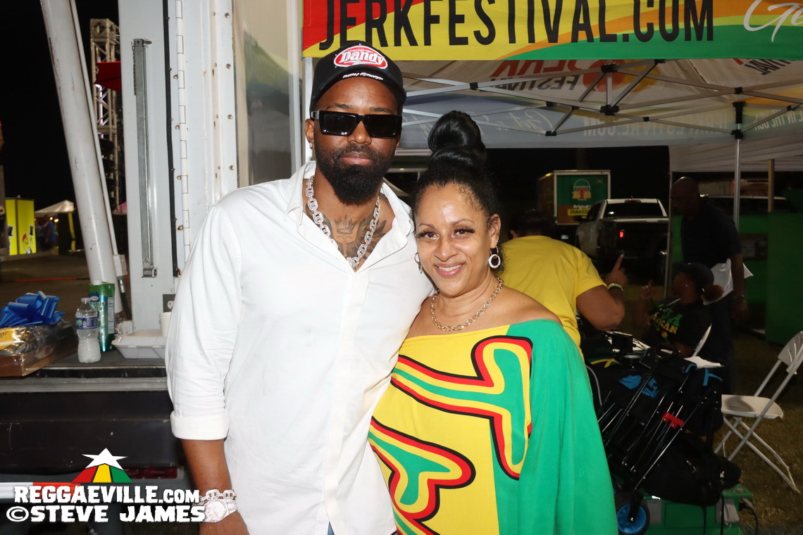 Mr. Vegas, Romain Virgo, The Wailers, Destra