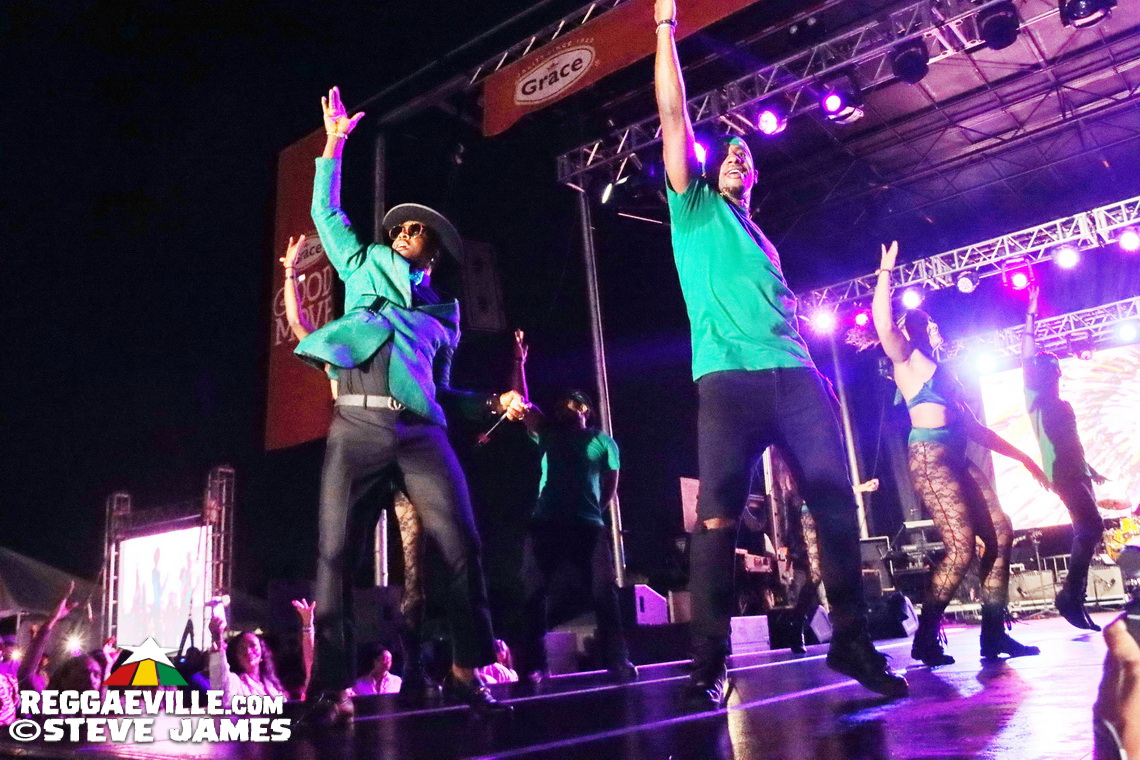 Mr. Vegas, Romain Virgo, The Wailers, Destra