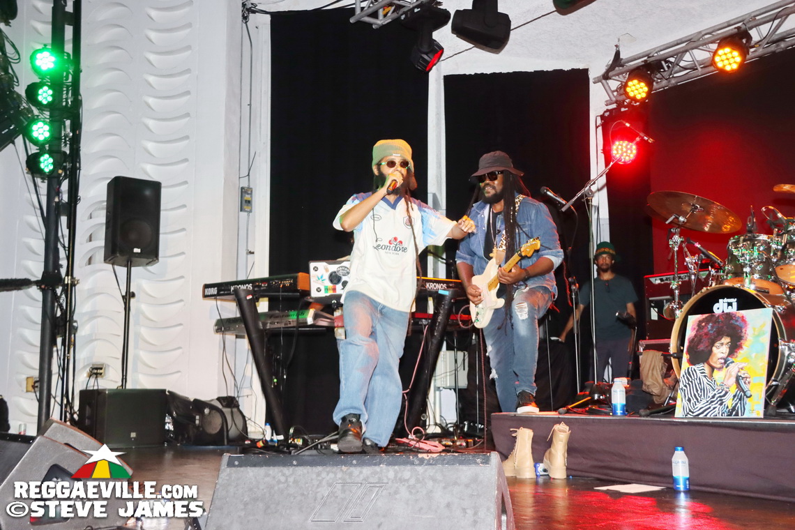 Lila Iké with Protoje, Romain Virgo