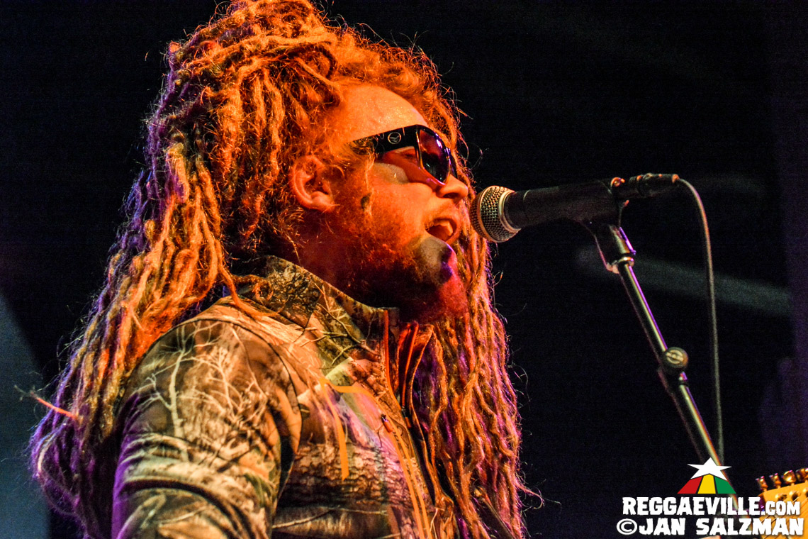 Luciano, Fully Fullwood Band feat. Ginger Roots