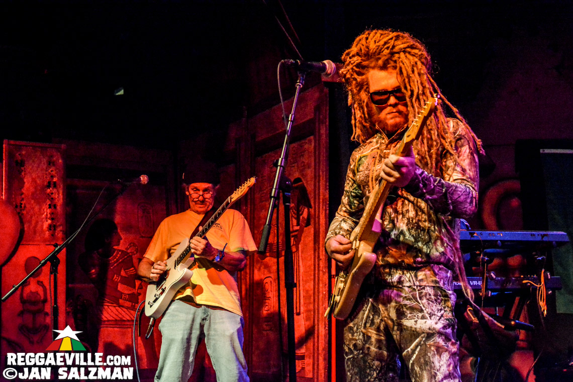 Luciano, Fully Fullwood Band feat. Ginger Roots