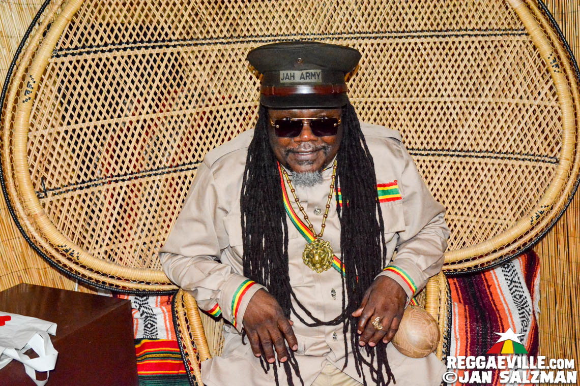 Luciano, Fully Fullwood Band feat. Ginger Roots