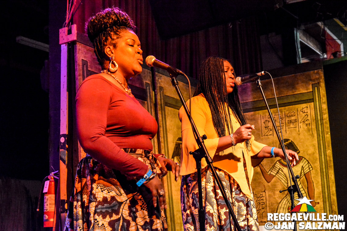 Luciano, Fully Fullwood Band feat. Ginger Roots