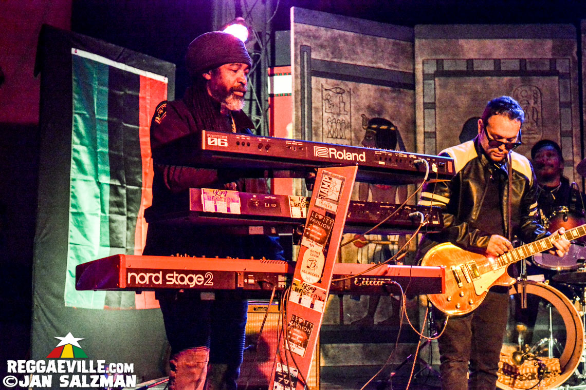 Luciano, Fully Fullwood Band feat. Ginger Roots