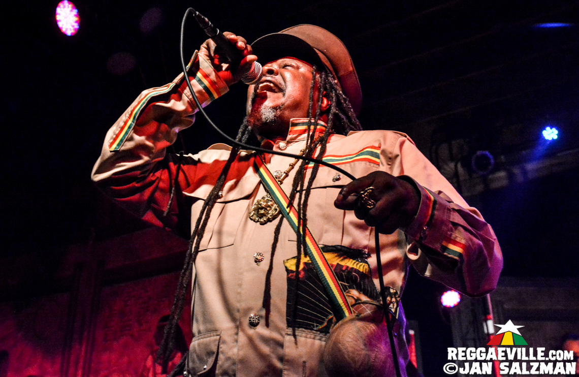 Luciano, Fully Fullwood Band feat. Ginger Roots