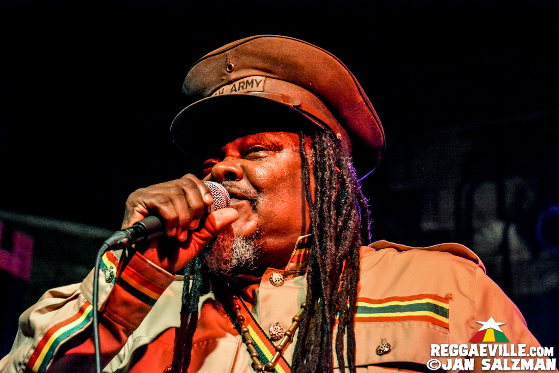 Luciano, Fully Fullwood Band feat. Ginger Roots