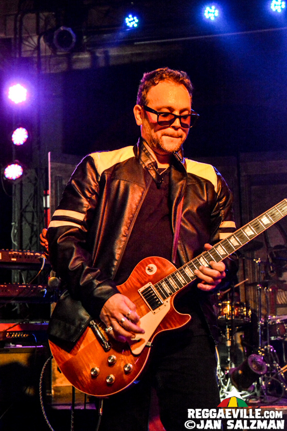 Luciano, Fully Fullwood Band feat. Ginger Roots