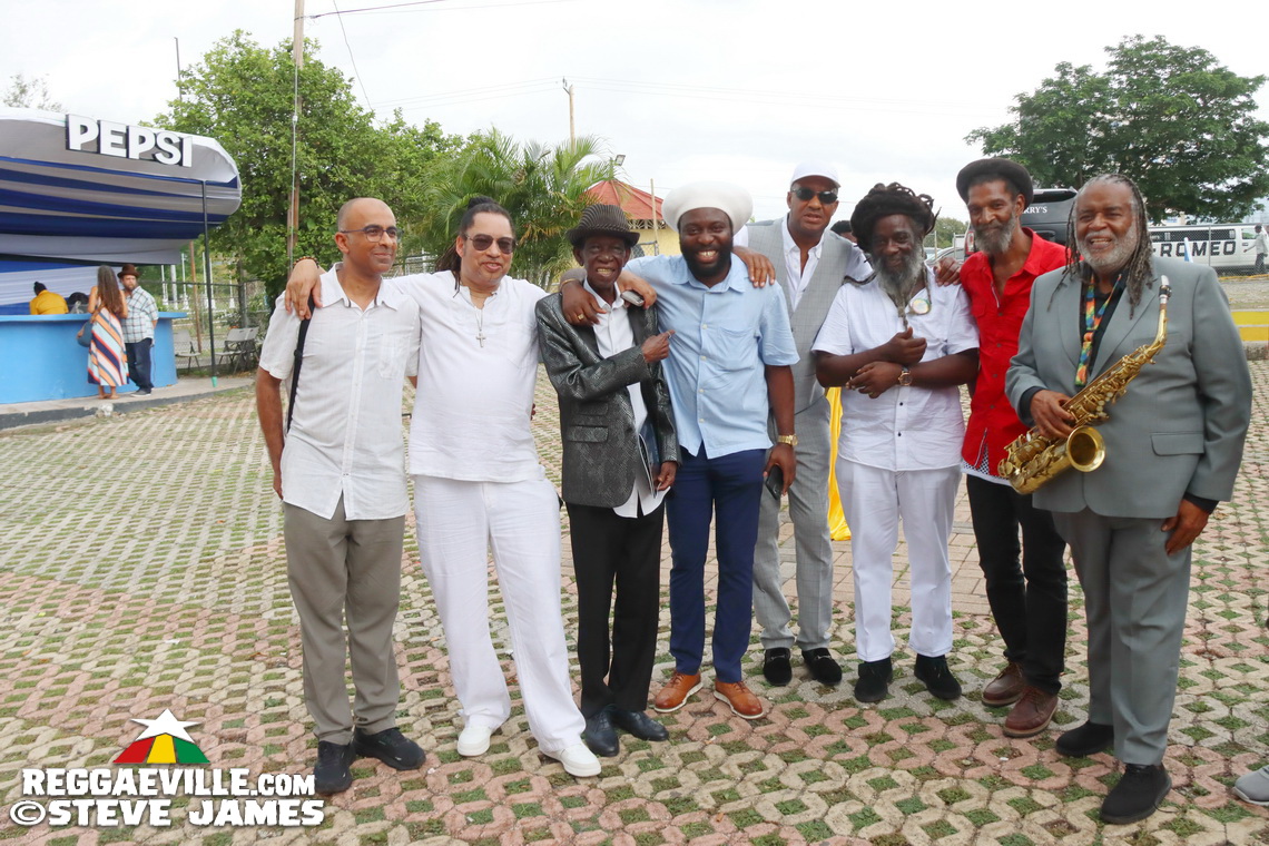 Warrior King, Iba Mahr, Azizzi Romeo, Dean Fraser