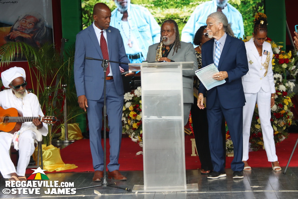 Warrior King, Iba Mahr, Azizzi Romeo, Dean Fraser