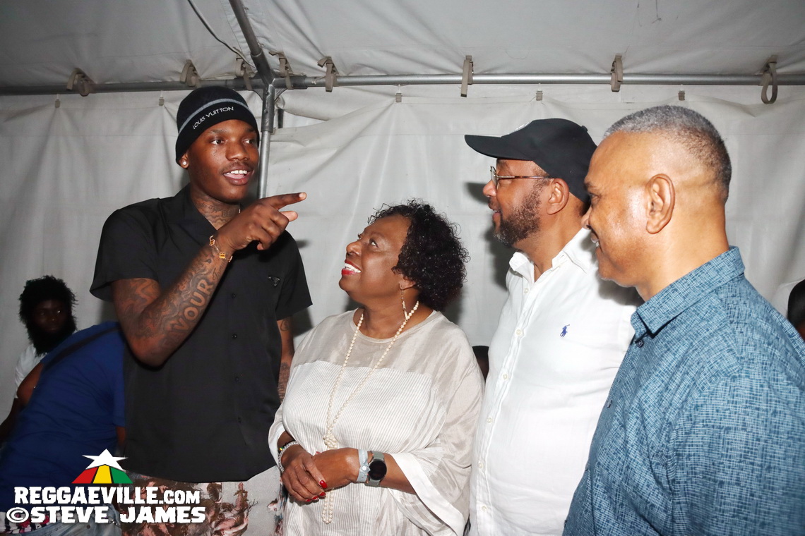 Queen Ifrica, Valiant, Jah Mason, Turbulence