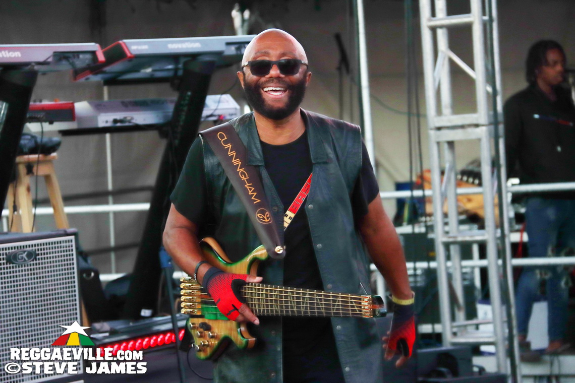 Queen Ifrica, Valiant, Jah Mason, Turbulence