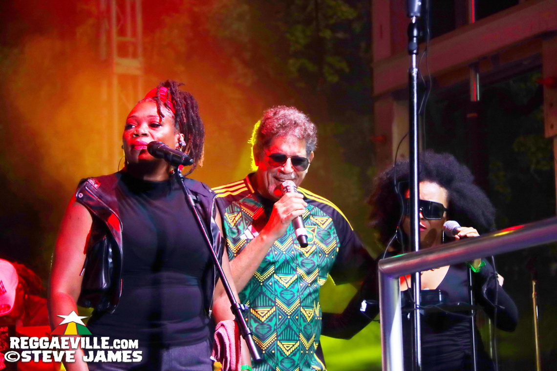 Inner Circle, Wayne Wonder, Donovan Germain, Shuga, Ernie Smith