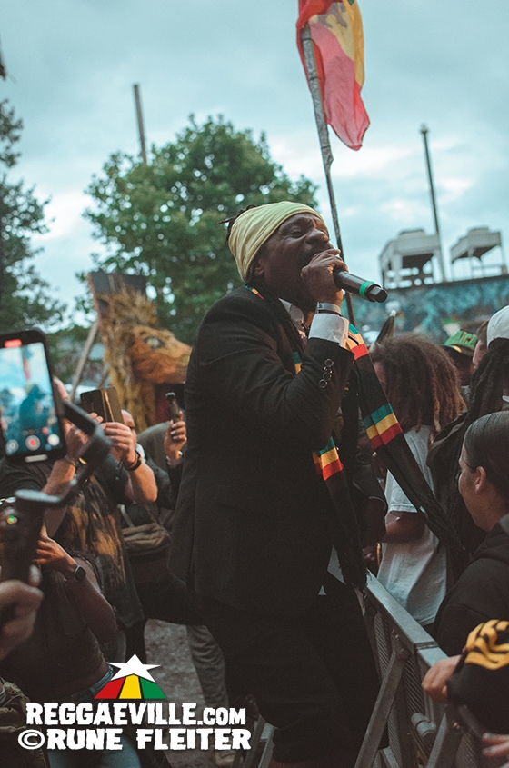 Rik Jam, The Rising Suns, Chuck Fenda, Akeem Garrison