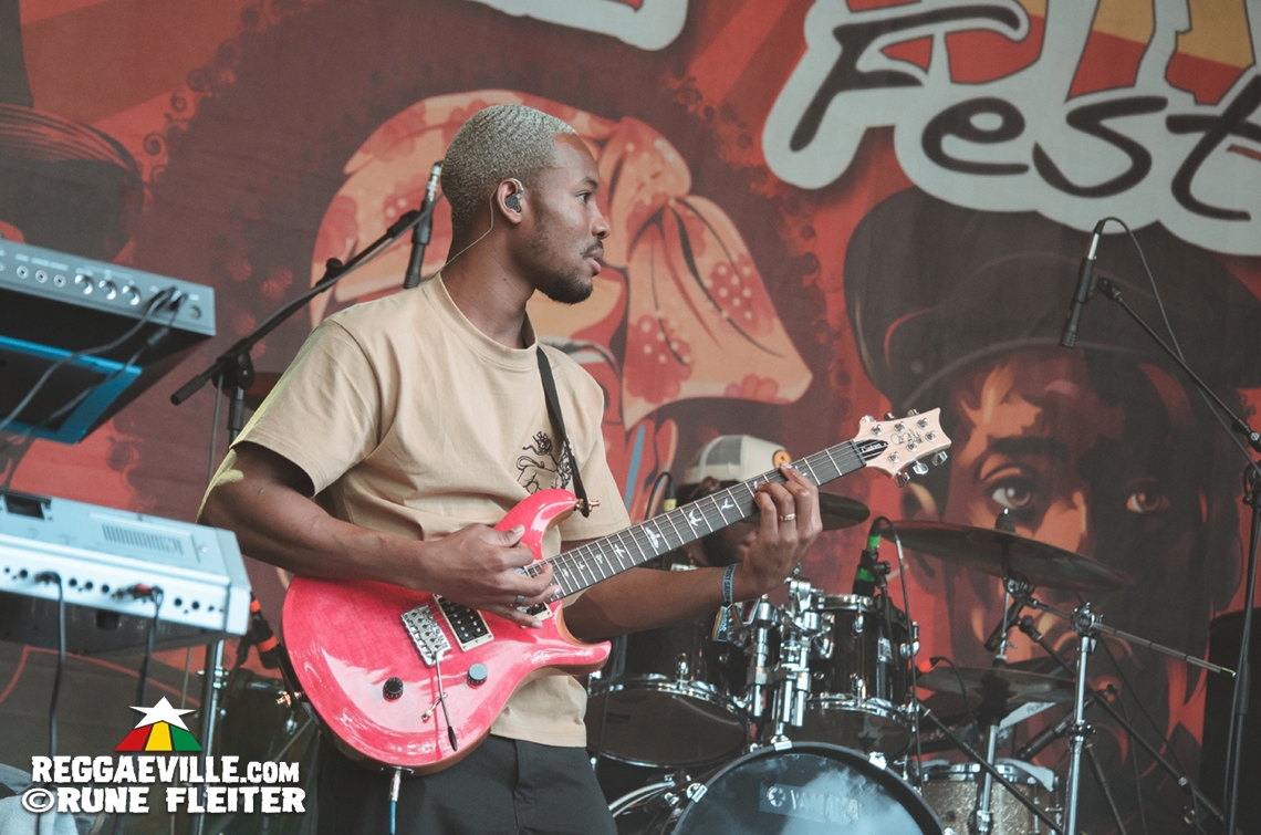 Rik Jam, The Rising Suns, Chuck Fenda, Akeem Garrison