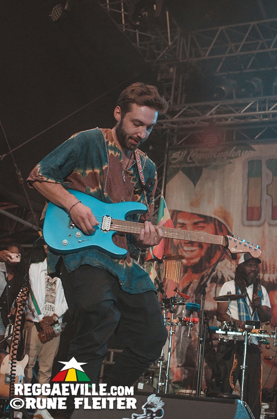 Rik Jam, The Rising Suns, Chuck Fenda, Akeem Garrison