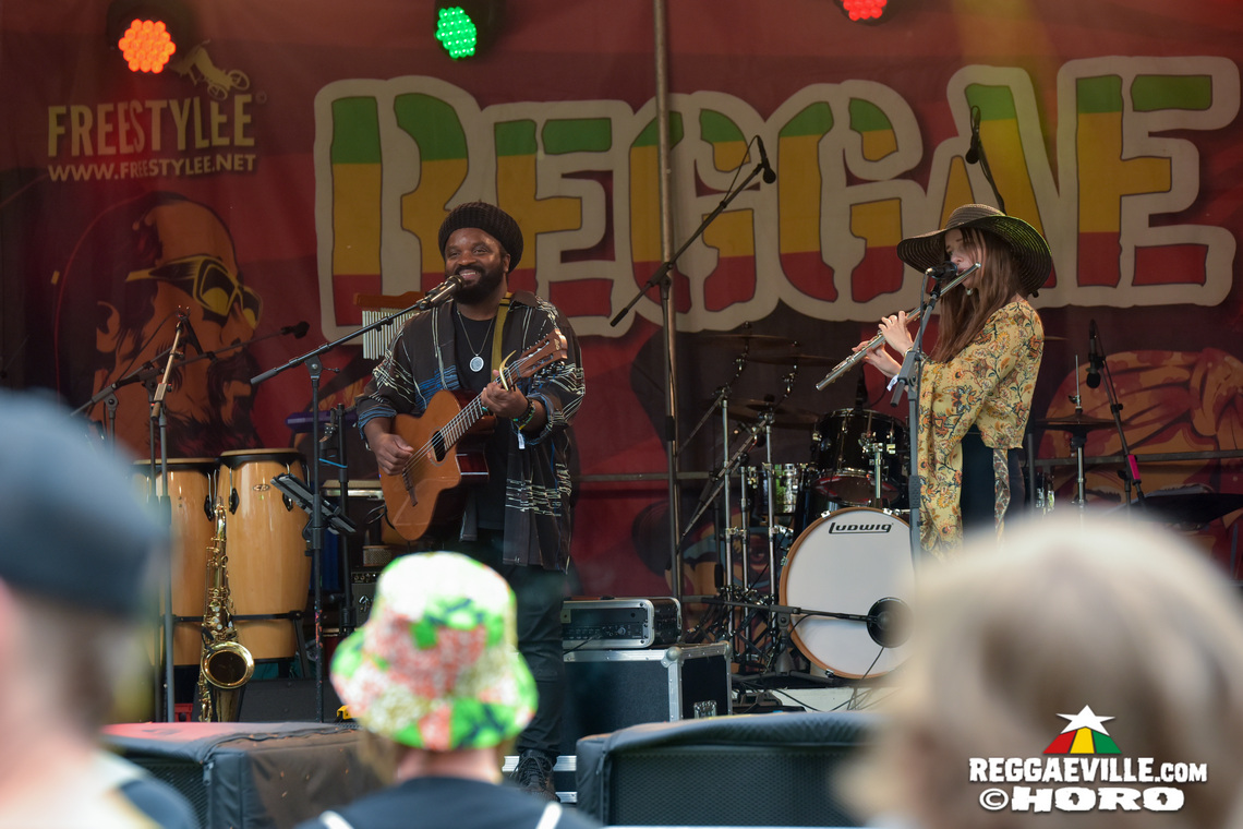 Ganjaman, Roughhouse, Sofa Connection feat. Cheer Up Trio